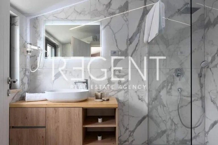 Istra, Tinjan – Elegantna vila z bazenom