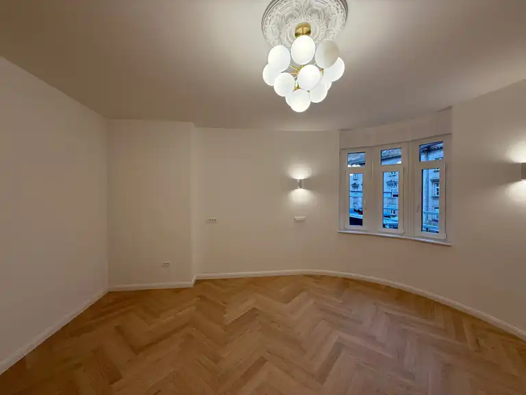 Zagreb, Centar - elegantno renoviran stan u centru grada