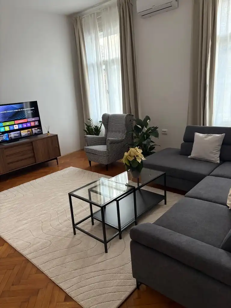 Zagreb, Center - Štirisobno stanovanje za najem