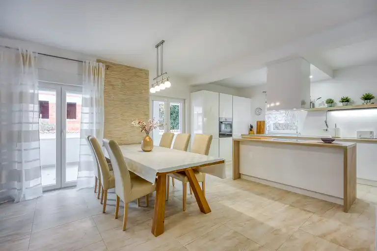 Poreč, Vežnaveri – Maison avec deux appartements