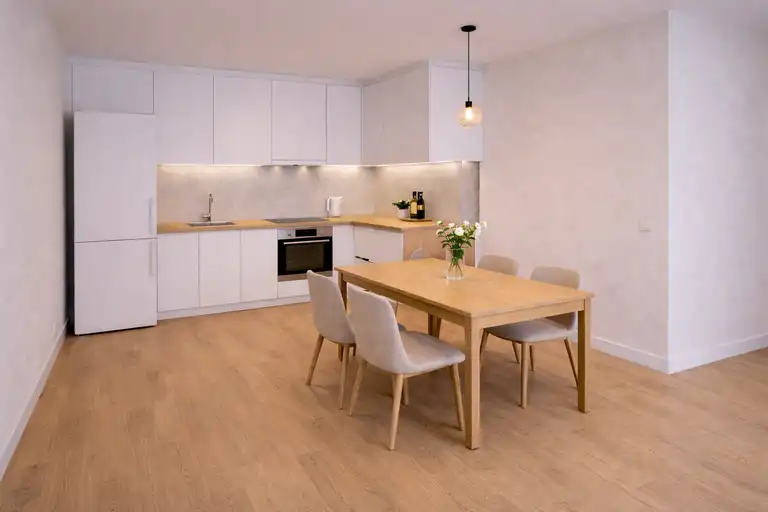 Makarska, Zelenka - dvosoban stan u novogradnji s terasom i vrtom