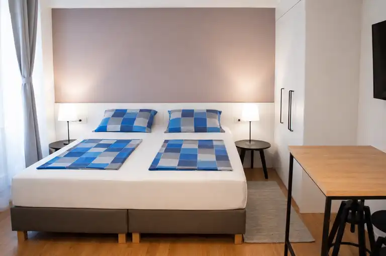 Šibenik, centar – potpuno uređena kuća s 4 apartmana