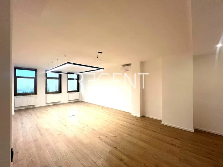 Záhřeb, Trešnjevka obchodní prostor 250 m2