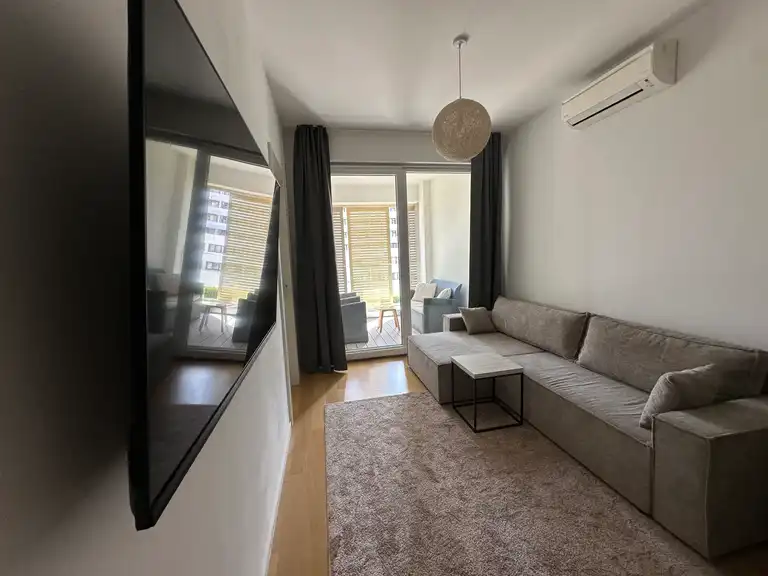 Split, Žnjan - Zwei-Zimmer-Wohnung mit Loggia und Meerblick ZU VERMIETEN