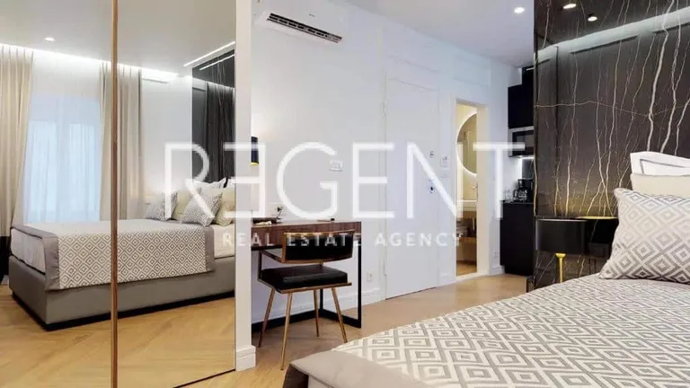 Сплит, Центр - Дворец Диоклетиана, два studio apartmana 65 m2