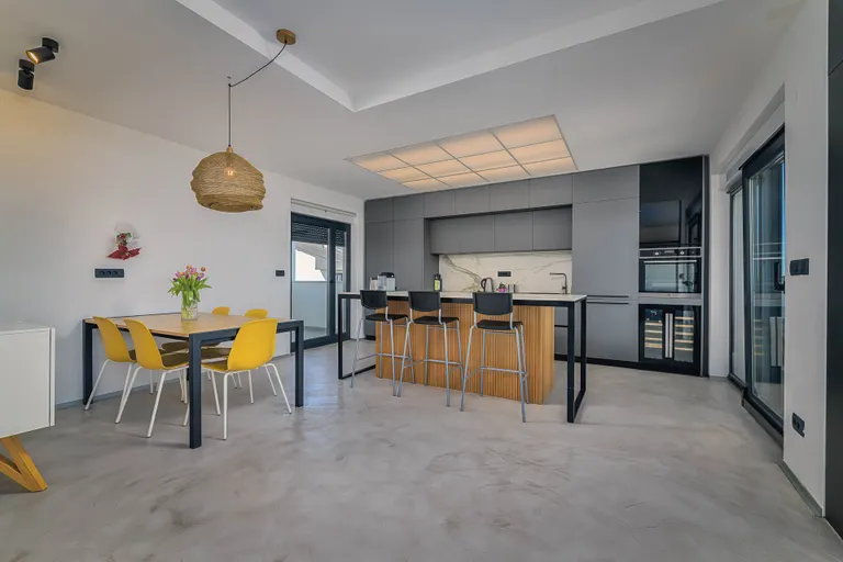 Zagrzeb, Remete: Luksusowy penthouse 105m2 do wynajęcia