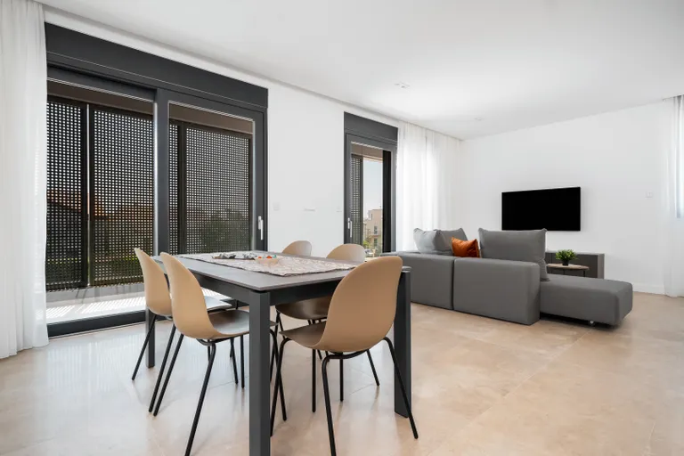 Split, Kaštel Lukšić - Moderní dvoupokojový byt 80 m2 DLOUHODOBÝ PRONÁJEM