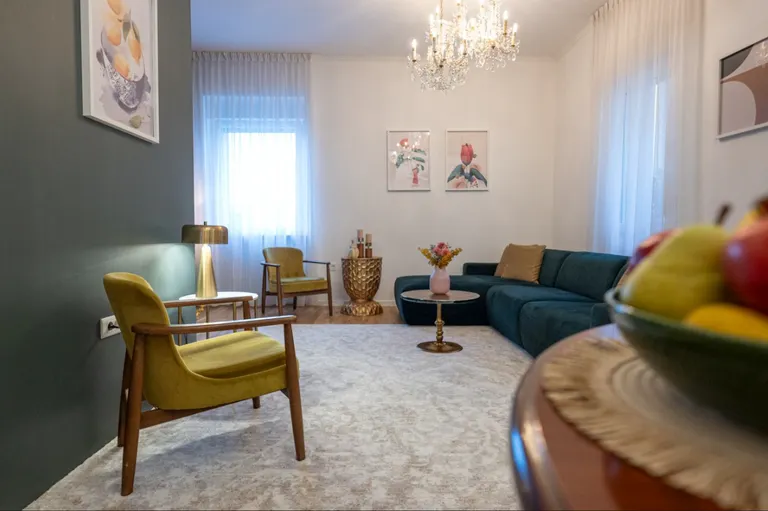 Záhreb, Kvaternikov trg - dvojizbový byt 58 m2 prenájom