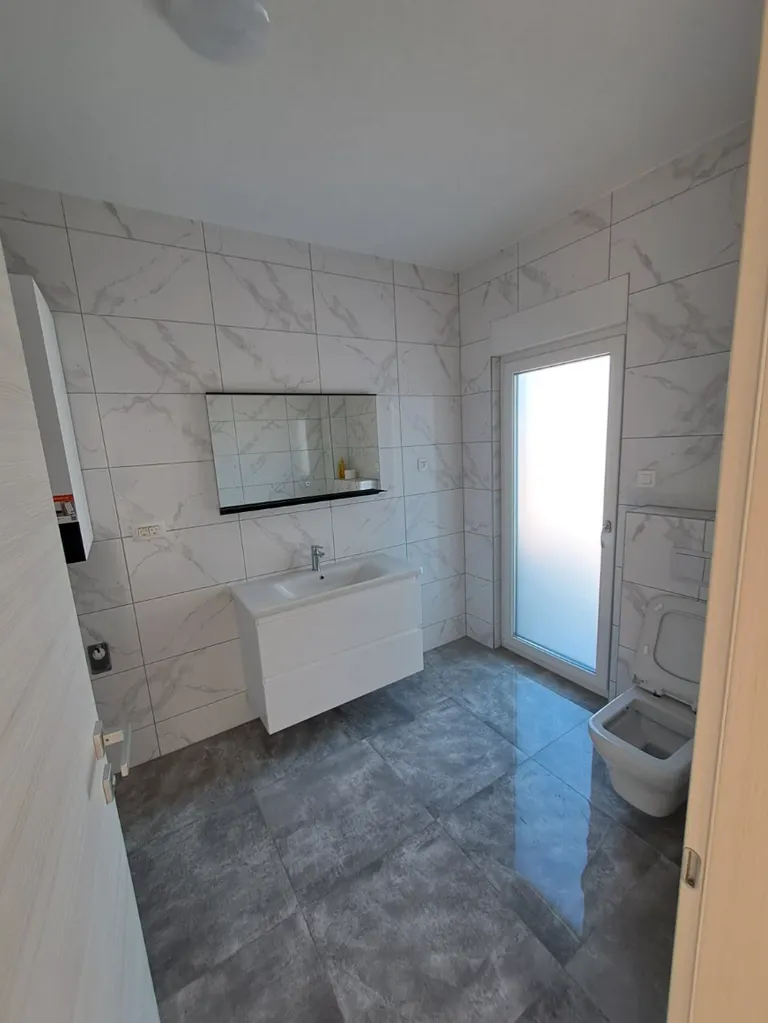 Záhreb, Sesvete - Obchodný obytný priestor novostavba 171m2 prenájom
