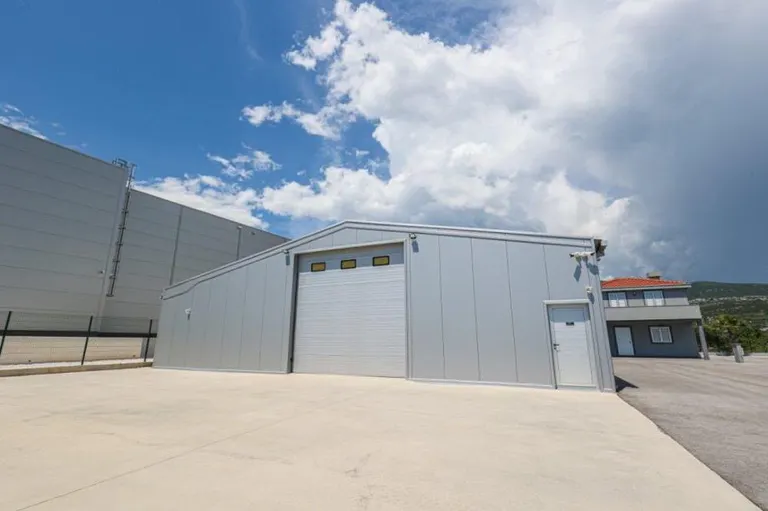 Trogir, Plano - obchodný priestor 500 m2