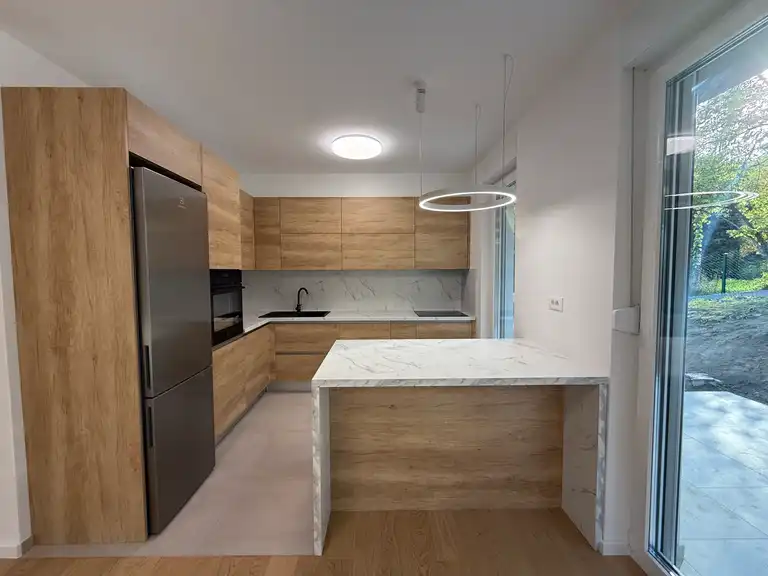 Záhřeb, Gračani – čtyřpokojový byt s garáží