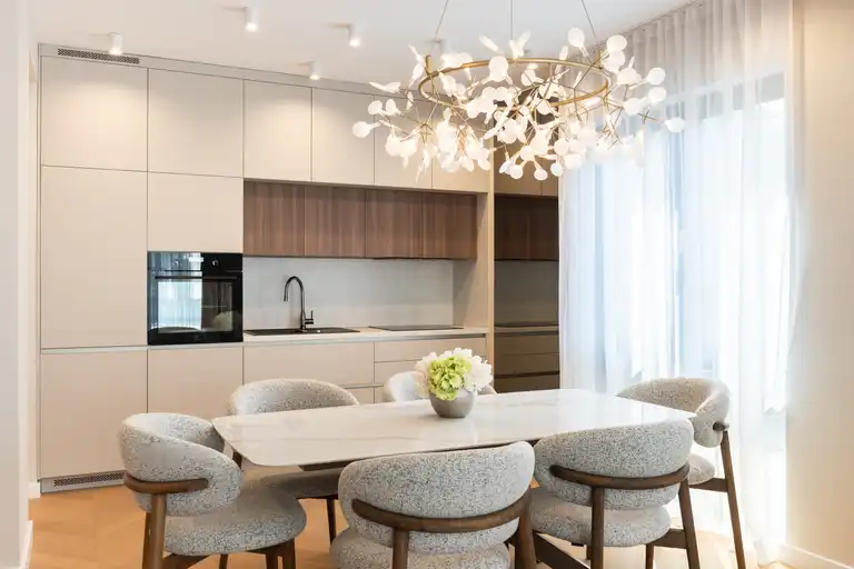 Šestine – ekskluzywne mieszkanie w willi miejskiej z prywatnym wejściem i garażem