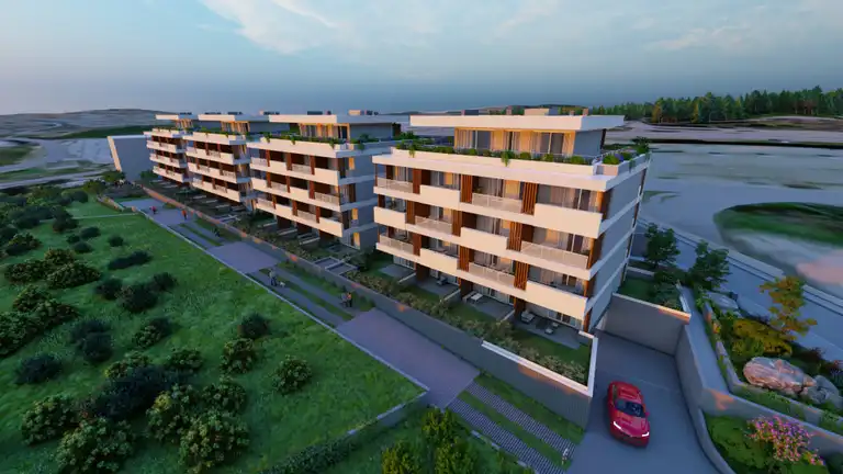 Split, Pazdigrad – Dvojizbový byt s veľkou záhradou a vonkajším priestorom