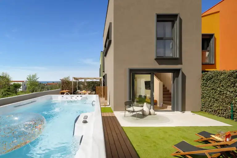 Kuća 103 m², Poreč-Veli Maj — konoba, jacuzzi, namještena