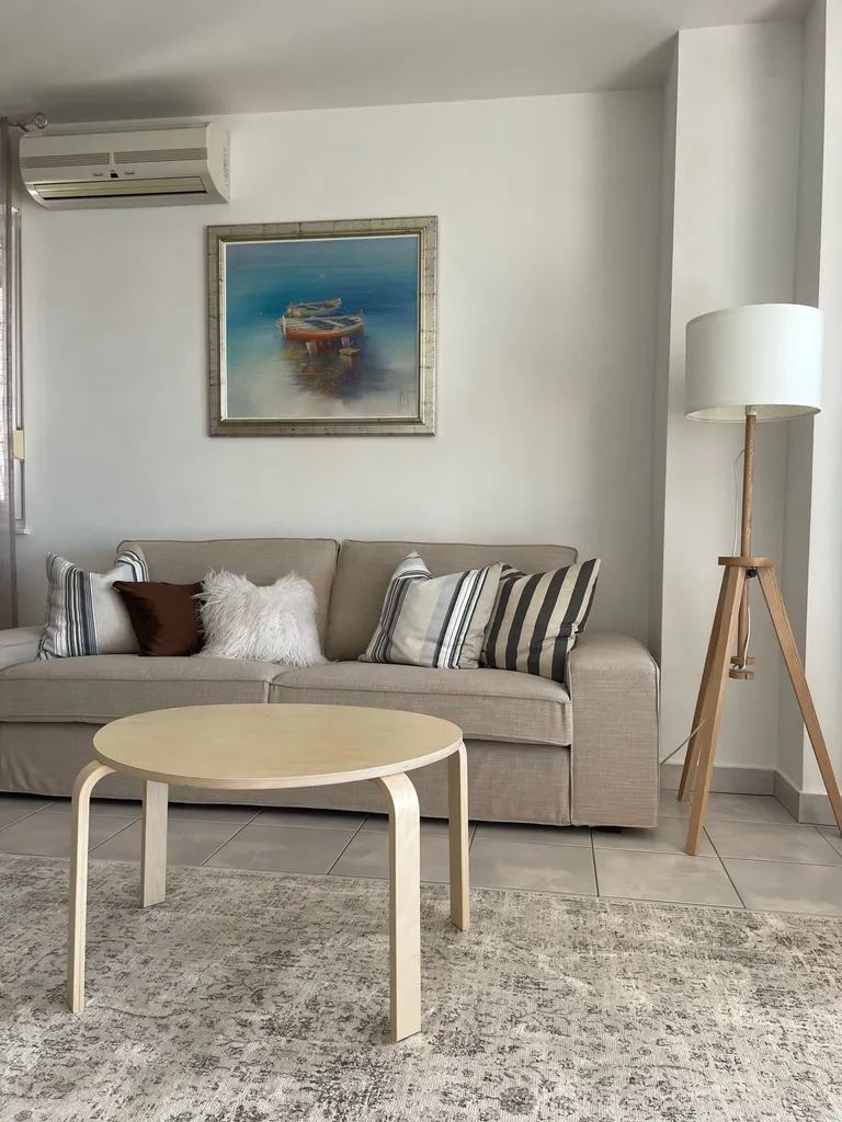 Split, Žnjan - Dvoupokojový byt s lodžií a výhledem na moře 100 m2