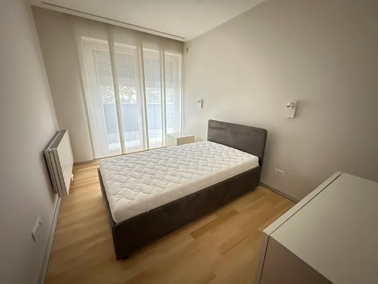 Záhřeb, Maksimir - Čtyřpokojový byt 130 m2
