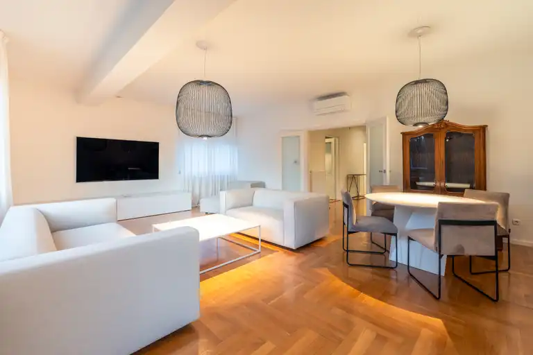 Zagreb, Srebrnjak - moderan i luksuzan trosoban stan za najam