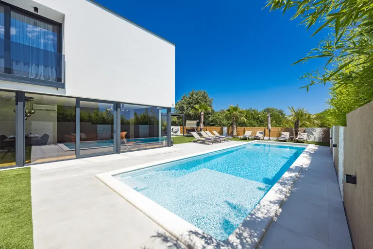 Istrie, Medulin - Nádherná moderní vila 220 m2