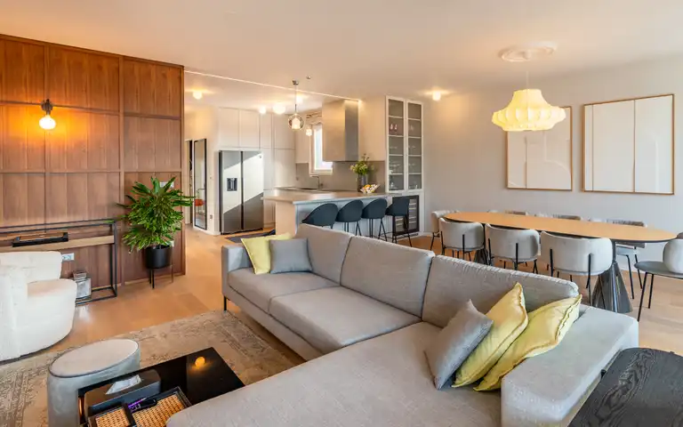 Zagreb, Trešnjevka - Dizajnerski penthouse s velikom garažom