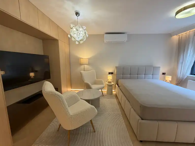 Загреб, Кватерников трг - роскошная квартира, 28 м², первая аренда