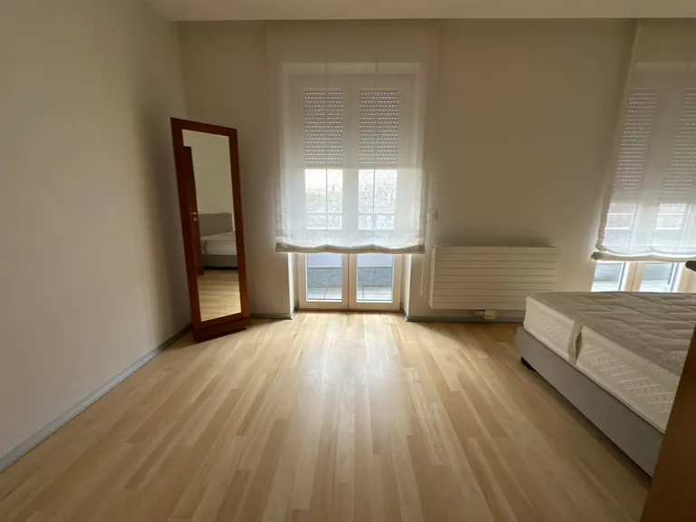 Záhřeb, Maksimir - Čtyřpokojový byt 130 m2