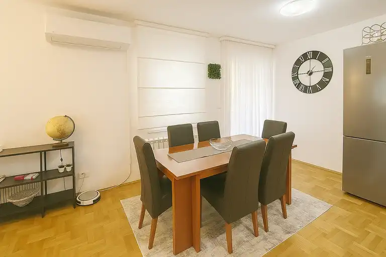 Zagabria, Mlinovi – appartamento trilocale con balcone al piano terra