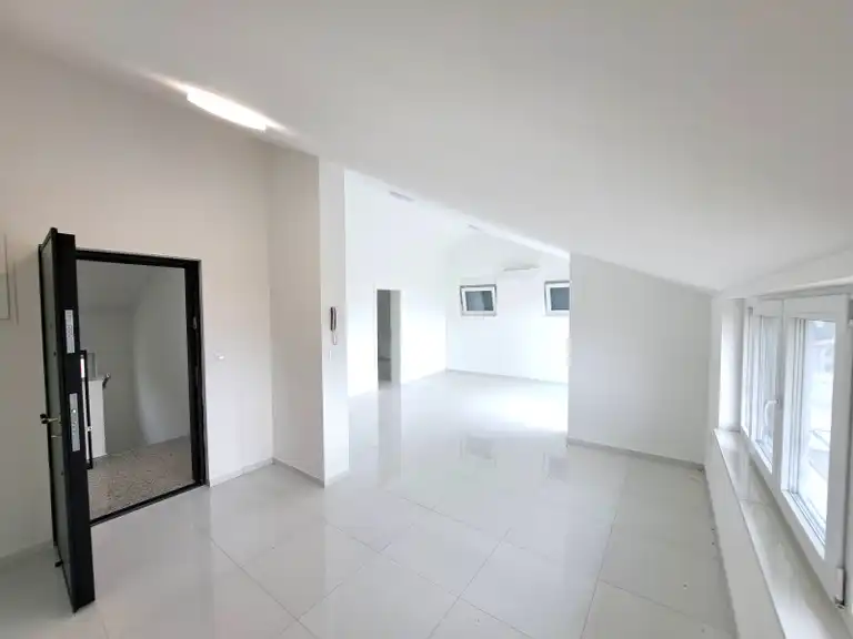 Crikvenica - Vierzimmerwohnung mit Terrasse 110 m2, Neubau