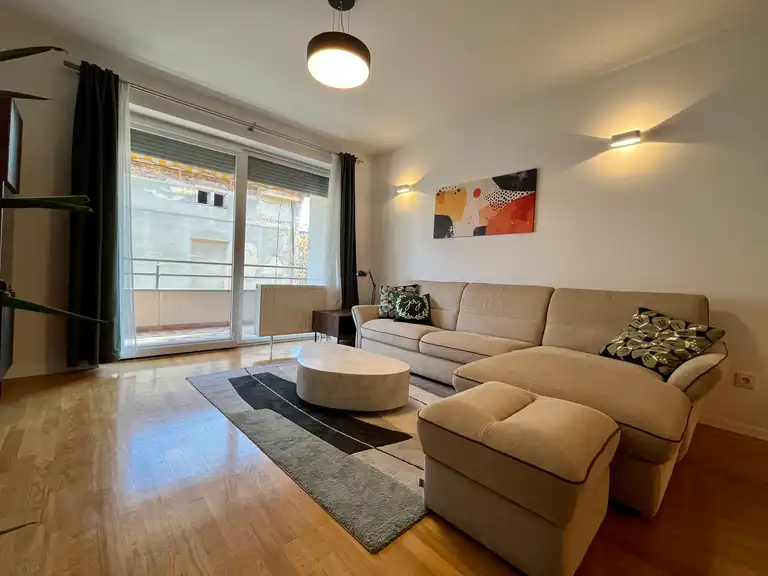 Zagreb, Vlaška - appartamento trilocale con balcone