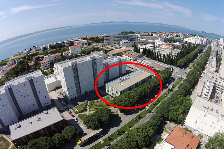 Split - Komerční prostor na frekventovaném místě 64 m2 DLOUHODOBÝ PRONÁJEM
