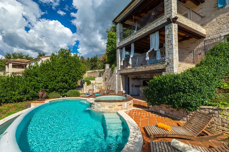 Istrie, Sveti Lovreč – Luxusní kamenná vila