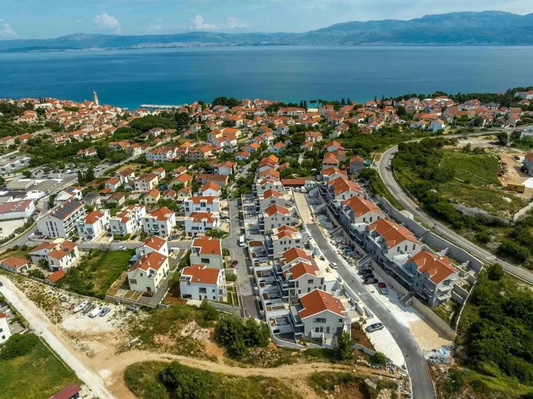 Brač, Sutivan - Dvosoban stan u stambenom kompleksu 97,84 m2