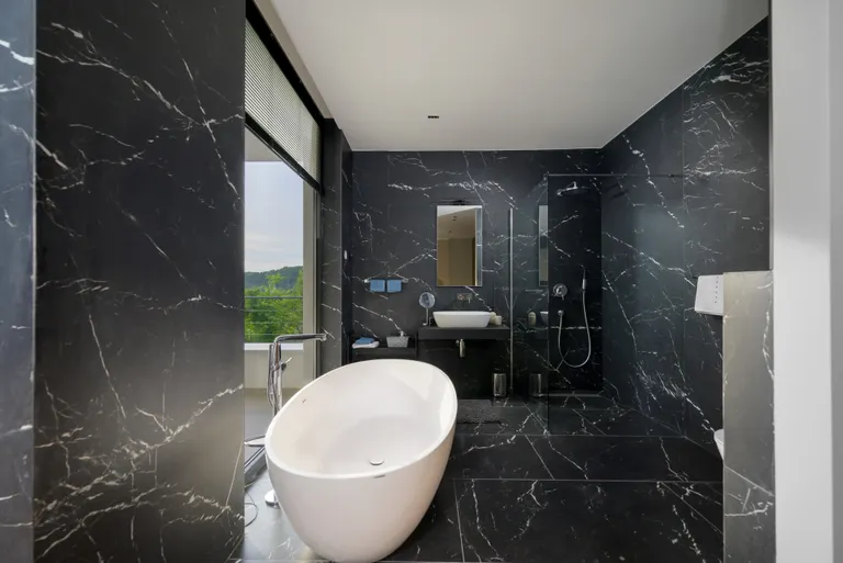 Istrie, Oprtalj - Luxusní designová vila 682 m2 novostavba