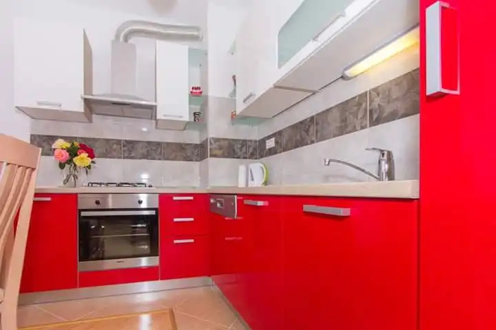 Split, Žnjan - Appartement de trois pièces avec loggia