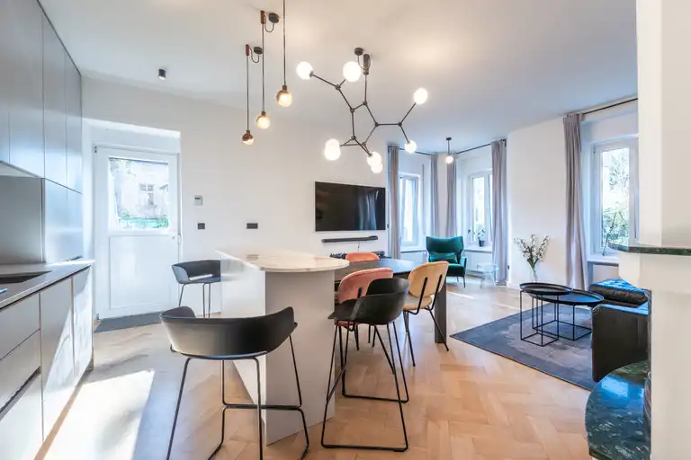 Zagreb, Nazorova Street - Renovated three-room apartment, a rarity on the market