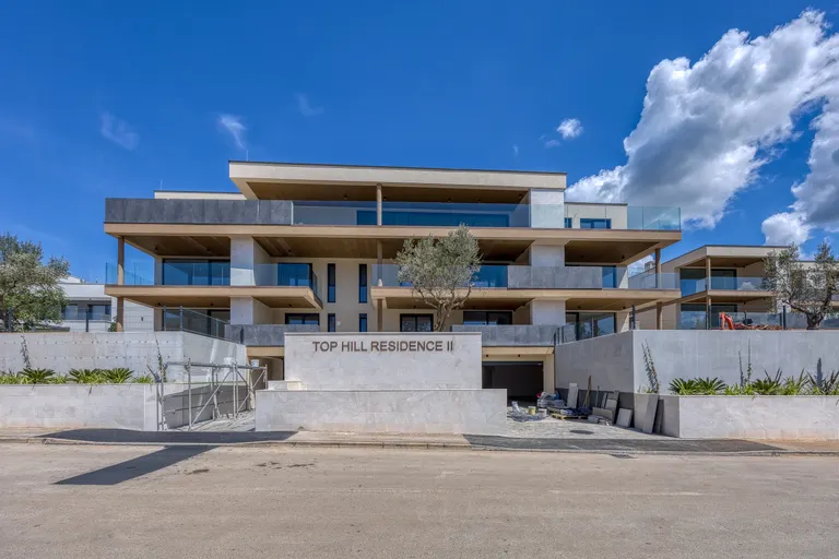 Istrie, Novigrad - Čtyřpokojový apartmán v luxusním obytném komplexu 115 m2