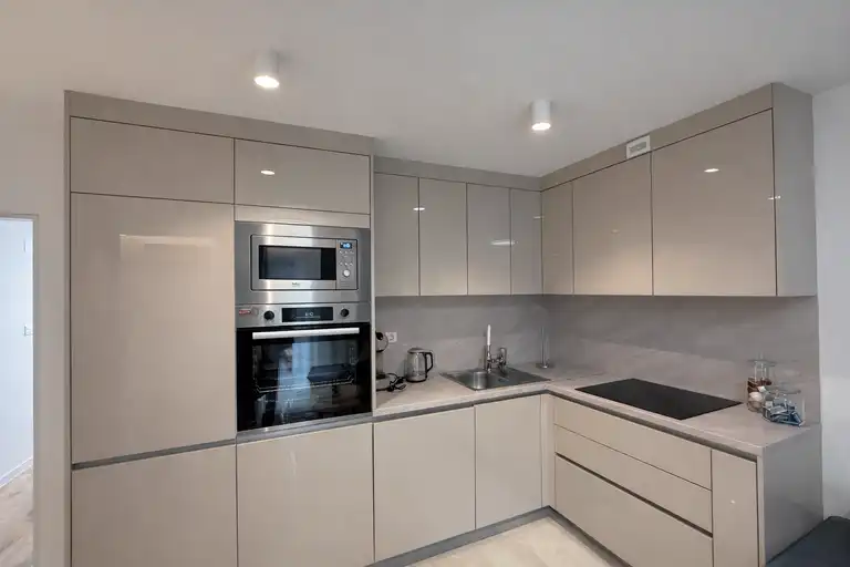 Zagabria, Gračani - Moderno appartamento con tre camere da letto in affitto