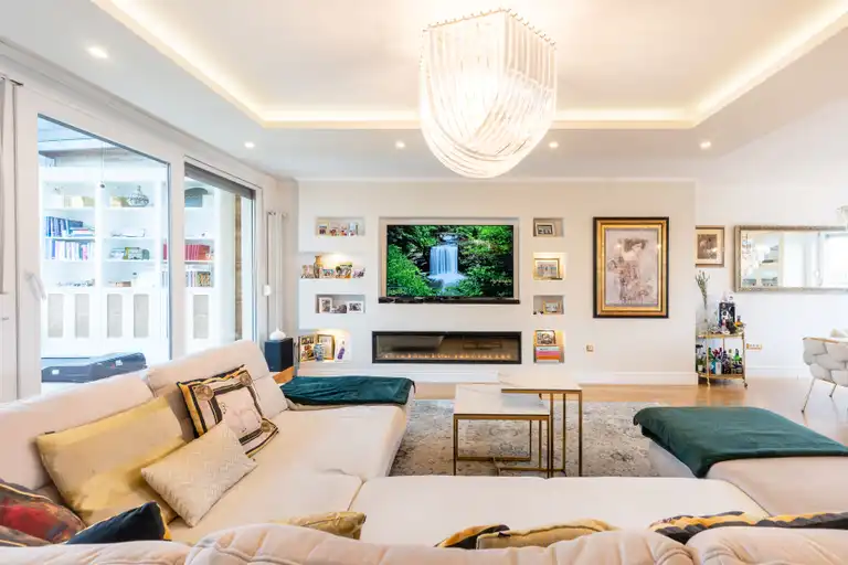 Zagreb, Vrbani III - luxurious penthouse, first row to the lake