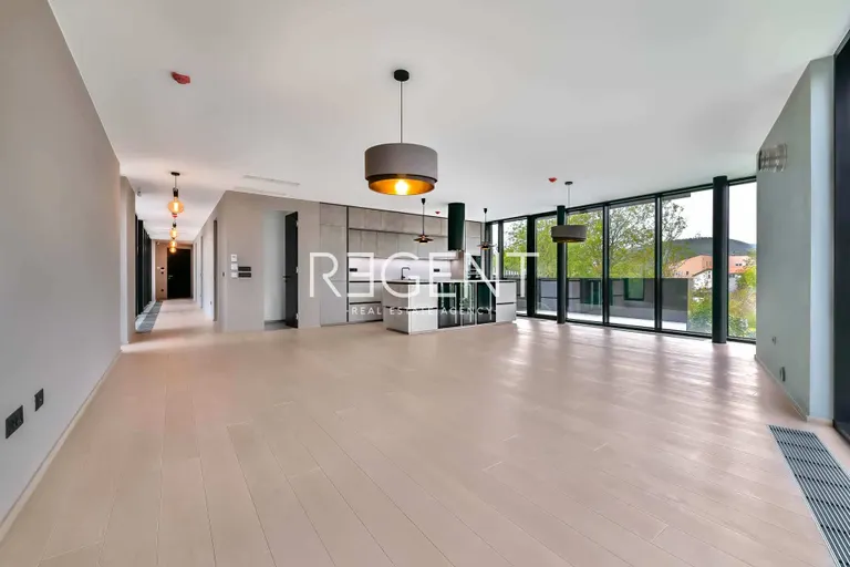 Záhřeb, Šestine – Moderní nově postavená vila se dvěma byty