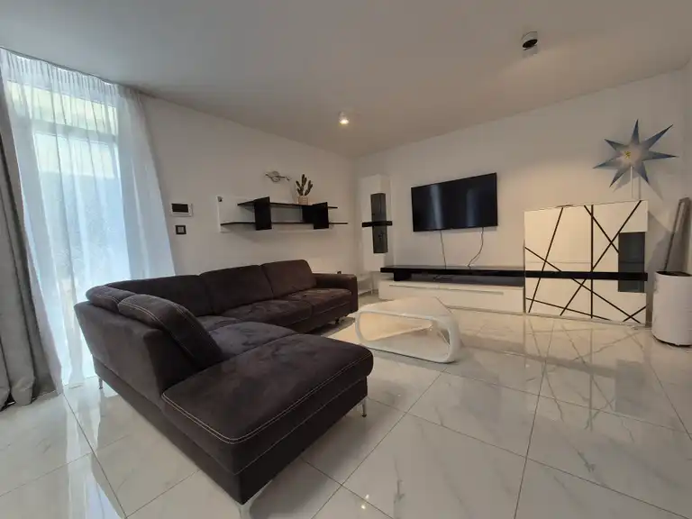 Split, Varoš - Two-bedroom apartment with a parking space in the center of Split