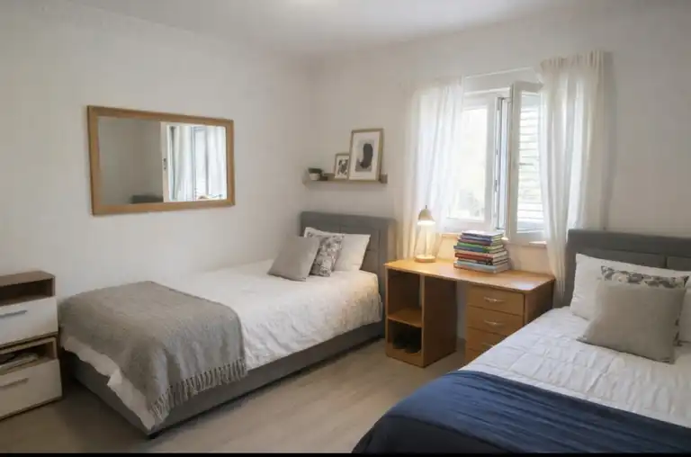 Pelješac, Orebić - Kuća s vrtom i tri stambene jedinice