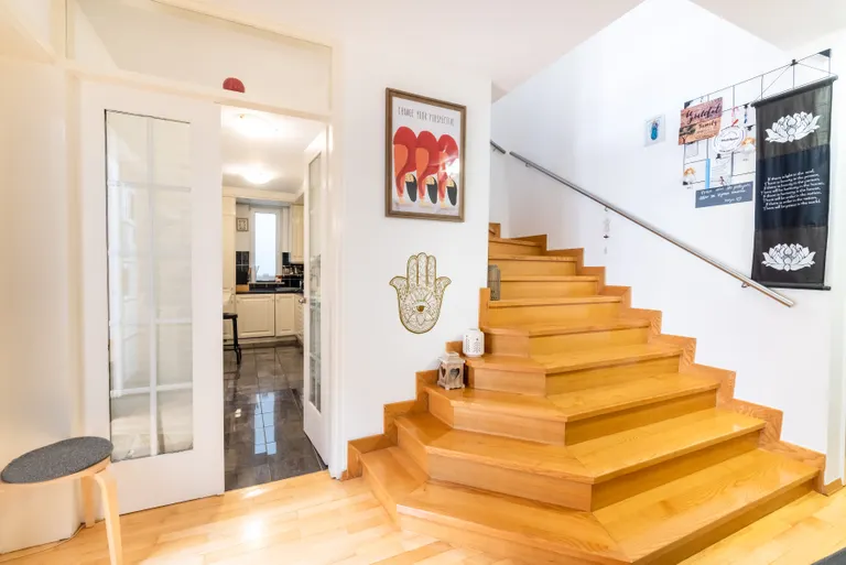 Zagreb, Trešnjevka - appartement moderne de trois étages de 186 m2