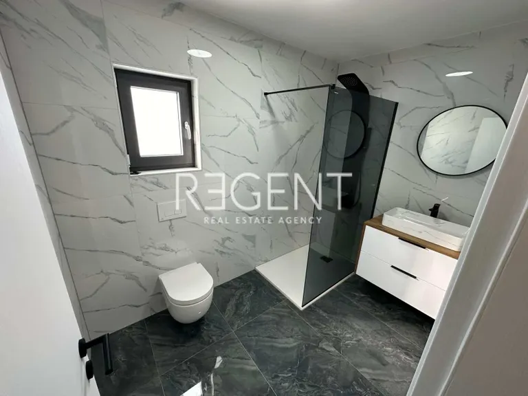 Zadar, Vir - appartement de deux pièces à 50m de la mer 121 m2