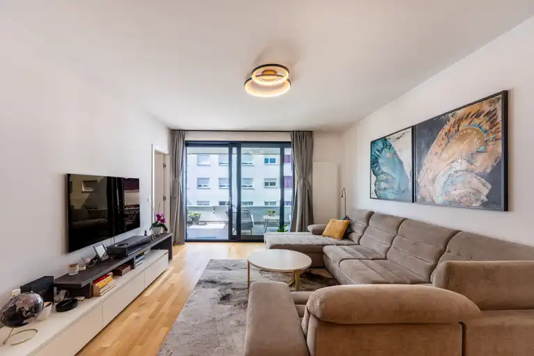 Stan 112 m², Vrbani — 3 spavaće sobe, balkon, 2 garaže