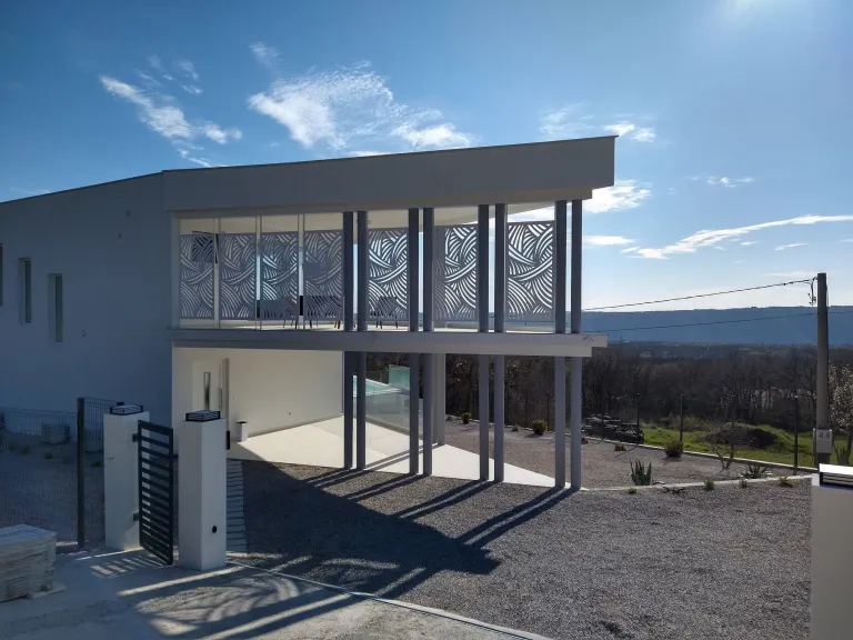 Istrie, Labin - Luxusní vila moderního designu s výhledem na moře 225 m2