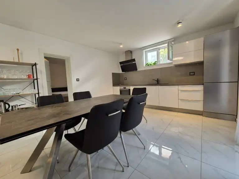 Split, Varoš - Two-bedroom apartment with a parking space in the center of Split