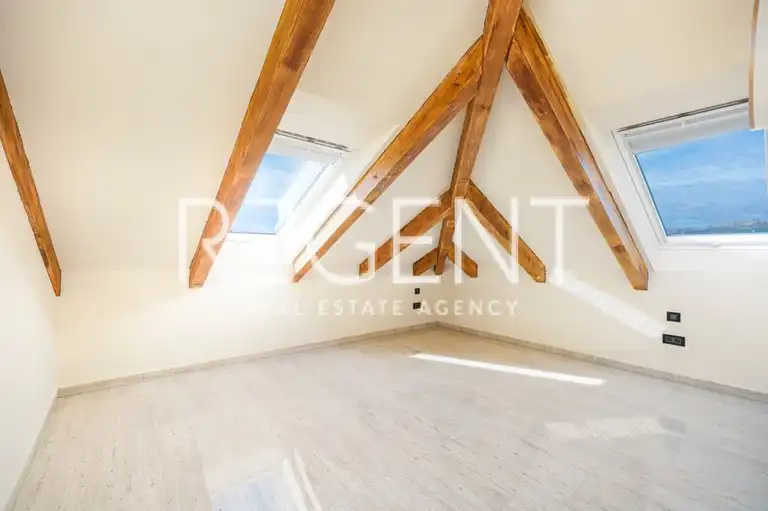 Split, Stobreč - Stan na izvrsnoj lokaciji za dugoročni najam, 150m2