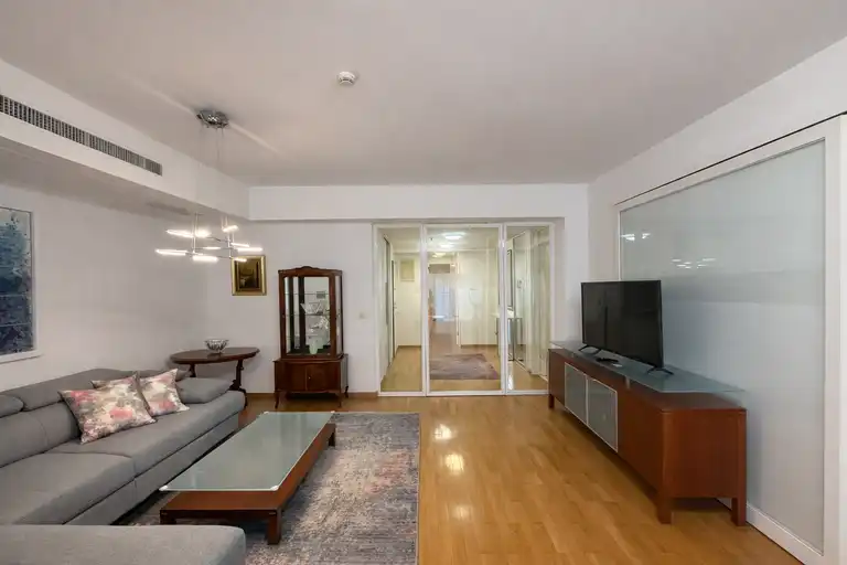 Zagreb, Centar – trosoban stan na izvrsnoj lokaciji za najam